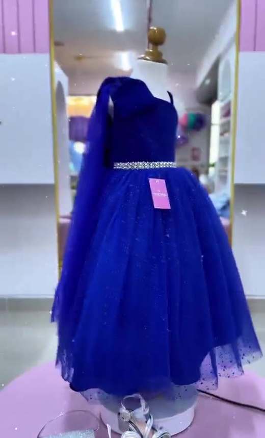 Vestido Chispitas de Amor de promoción para niña