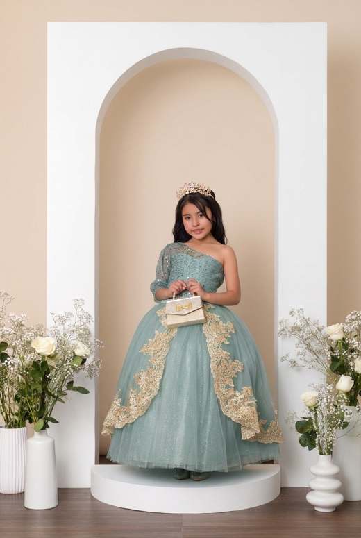 Vestido Milagros con Dorado de promoción para niña
